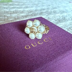 Gucci Gold and Faux Pearl Floral Costume Ring